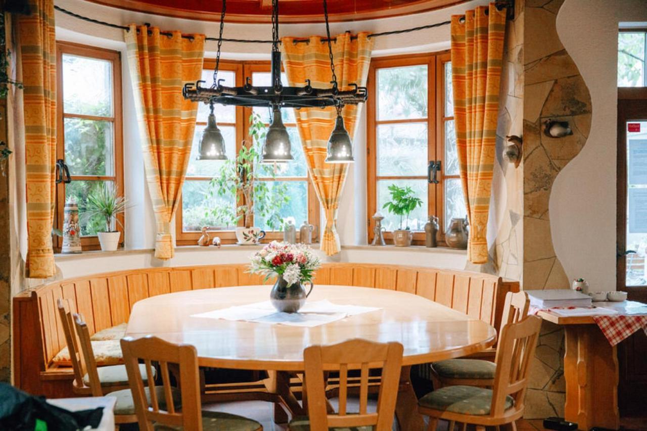 Herrenschenke-Cafe Eiring Königsberg in Bayern المظهر الخارجي الصورة